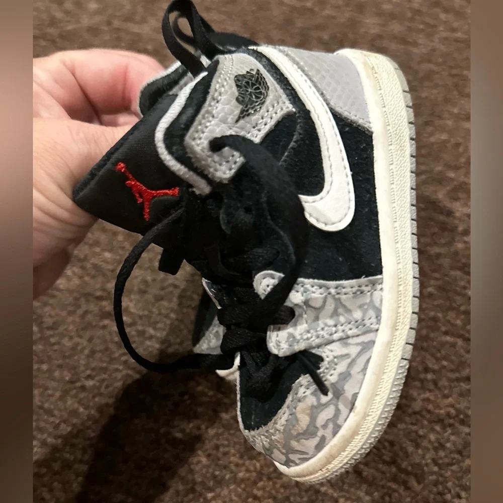 Nike classic jordan